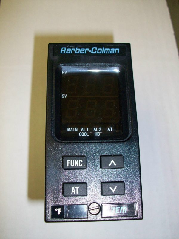 Barber Colman 7EM 1/8th DIN Controller-Front