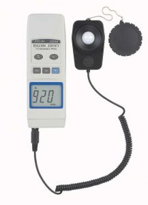 Reed Instruments R8120 Lux Light Meter with Detachable Sensor (Replaced YK-10LX)